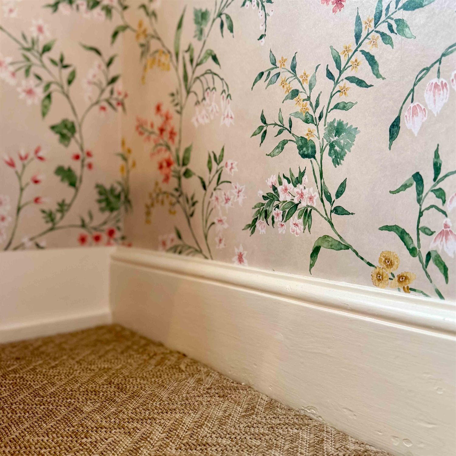 Paint & Wallpaper — image 2